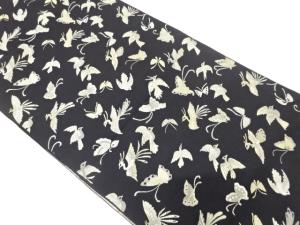 鳥に蝶模様織り出し　名古屋帯